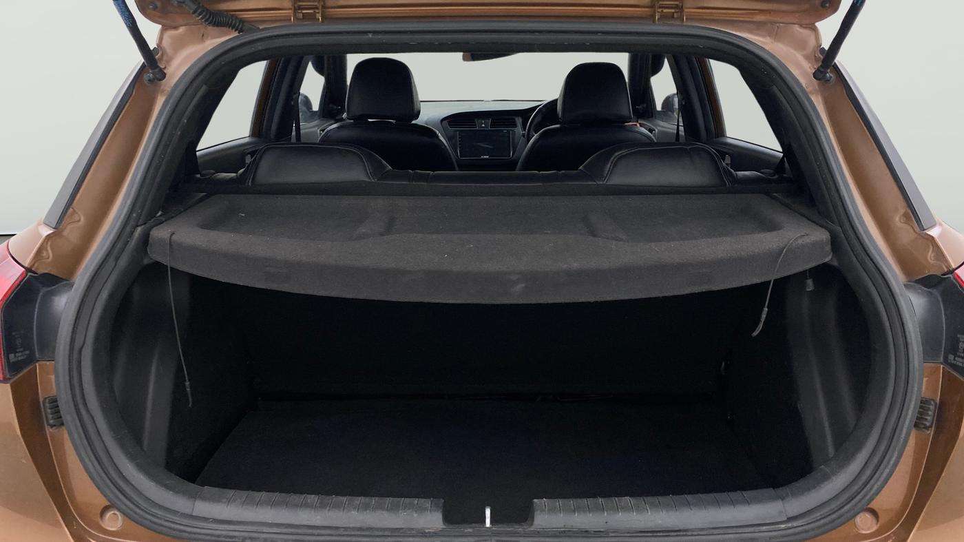 2015 Hyundai i20 Active 1.4 SX, Diesel, Manual, 82,304 km, Boot Open Zoomed View
