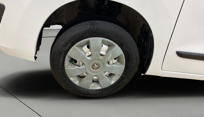 2013 Maruti Wagon R 1.0 LXI, CNG, Manual, 78,900 km, Left Front Wheel