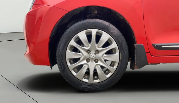 2016 Maruti Baleno ALPHA PETROL 1.2, Petrol, Manual, 75,879 km, Left Front Wheel
