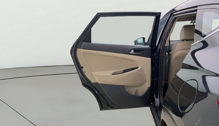 2017 Hyundai Tucson GLS 2WD AT DIESEL, Diesel, Automatic, 1,32,365 km, LHS Rear Door