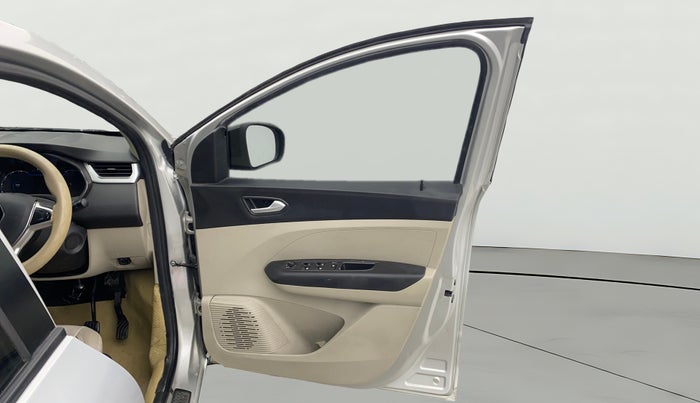 2023 Renault TRIBER RXZ AMT, Petrol, Automatic, 32,928 km, RHS Front Door