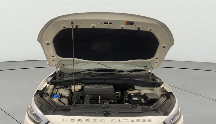 2024 MG ASTOR Select 1.5 MT (Ivory), Petrol, Manual, 11,319 km, Open Bonet