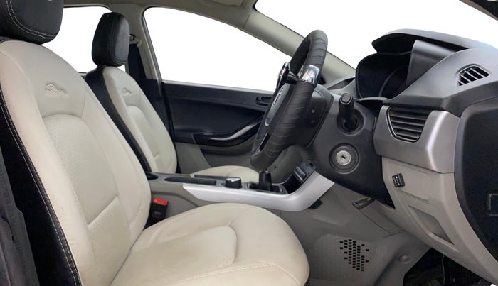 2018 Tata NEXON XM PETROL, CNG, Manual, 1,37,512 km, Right Side Front Door Cabin