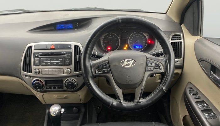 2012 Hyundai i20 SPORTZ 1.4 AT, Petrol, Automatic, 1,03,918 km, Steering Wheel Close Up