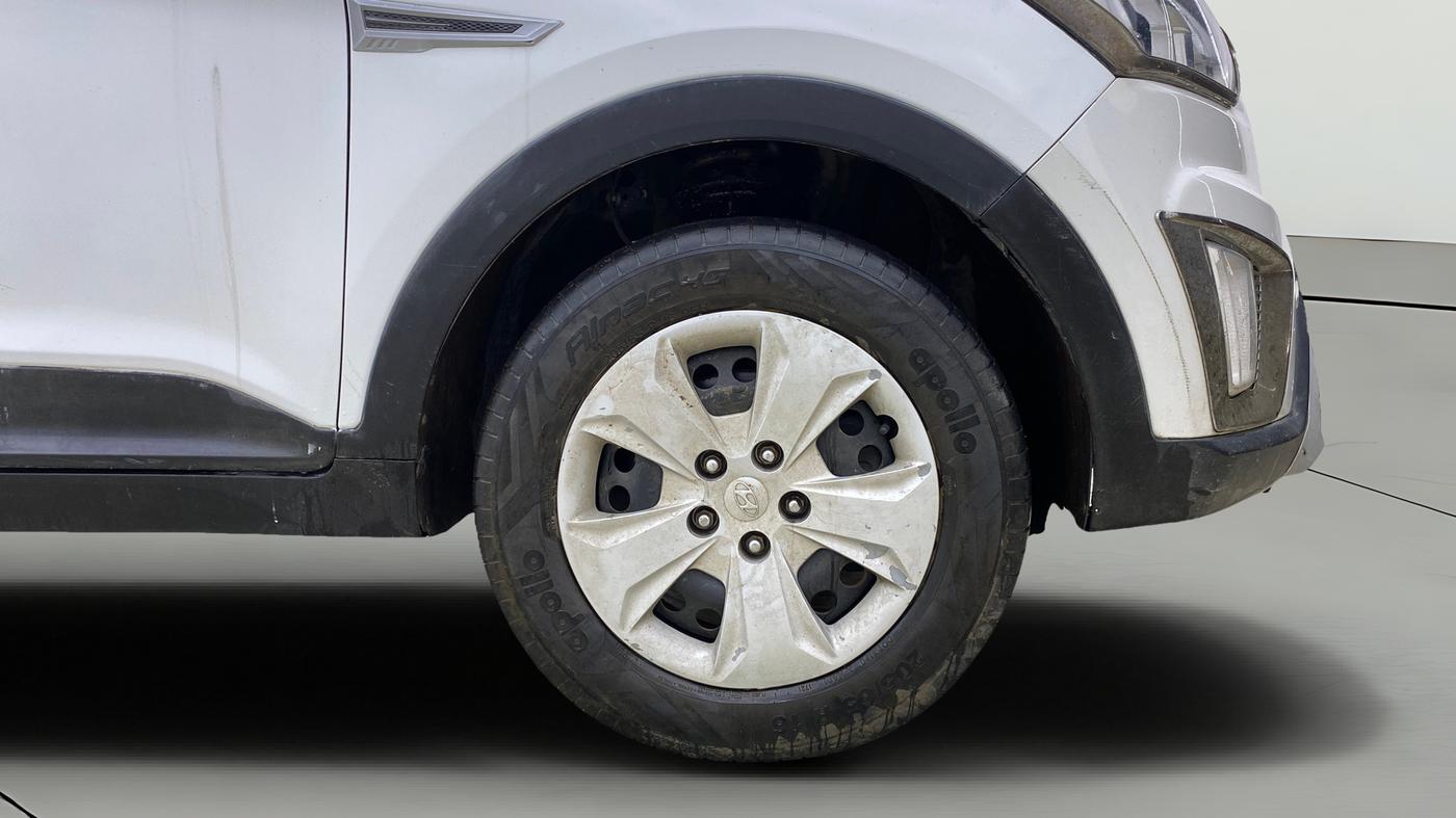 2018 Hyundai Creta E PLUS 1.4 DIESEL, Diesel, Manual, 70,849 km, Right Front Wheel