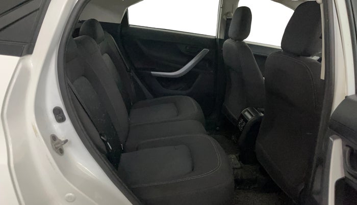 2023 Tata NEXON XM PLUS SUNROOF PETROL, Petrol, Manual, 39,661 km, Right Side Rear Door Cabin