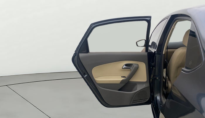 2016 Volkswagen Vento HIGHLINE 1.5 AT, Diesel, Automatic, 1,39,735 km, LHS Rear Door