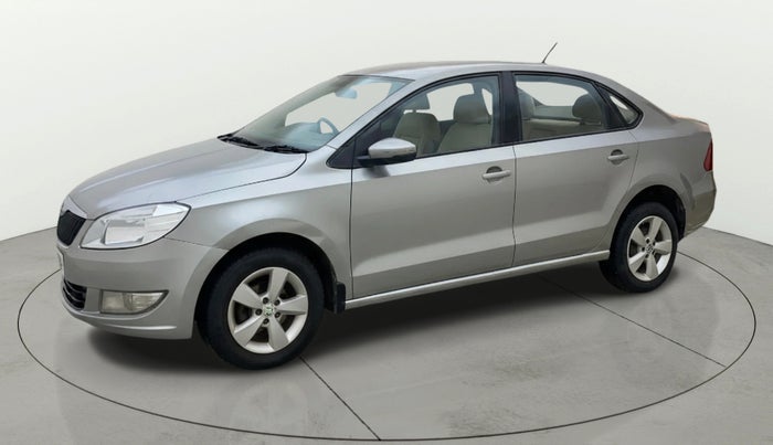 2015 Skoda Rapid AMBITION 1.6 MPI MT, Petrol, Manual, 90,252 km, Left Front Diagonal