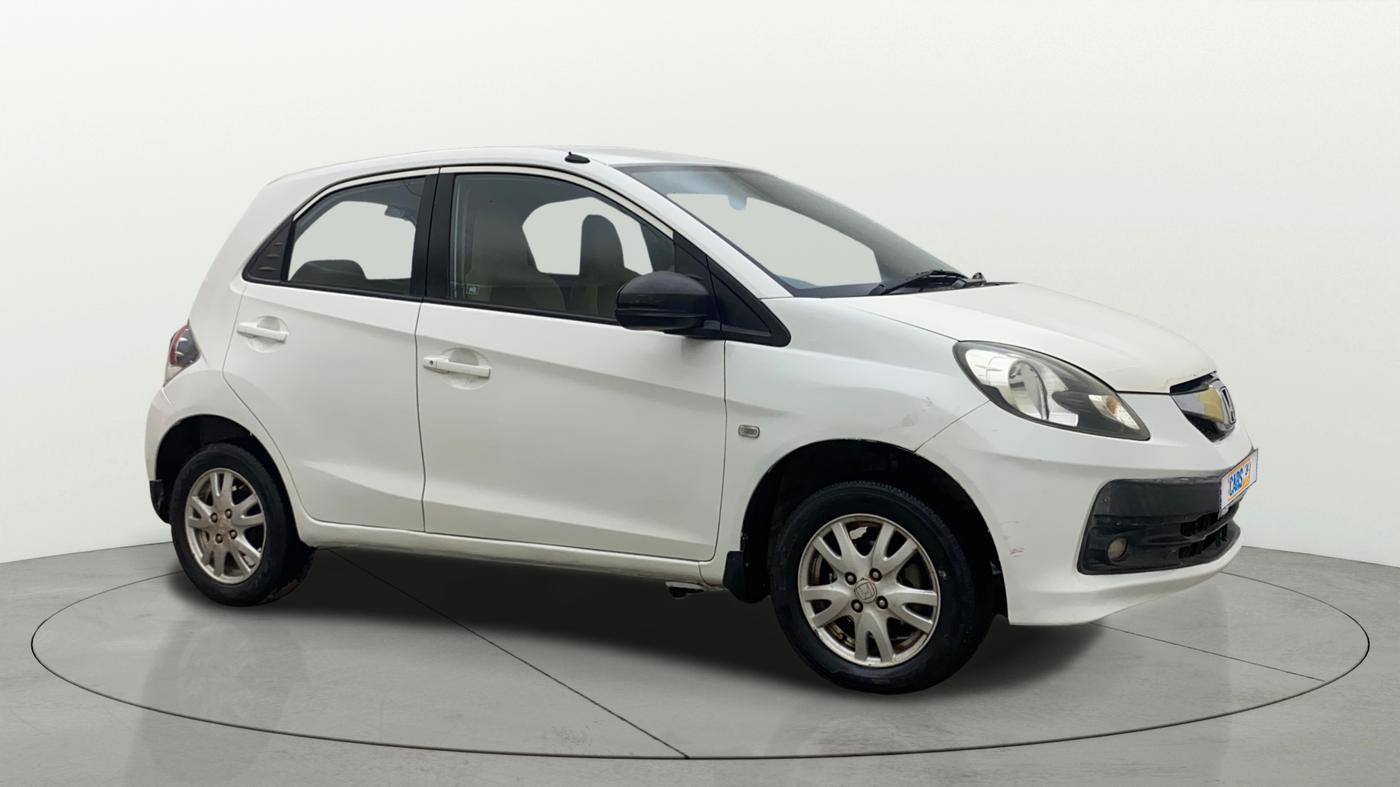 2013 Honda Brio V MT, Petrol, Manual, 1,08,343 km, Right Front Diagonal