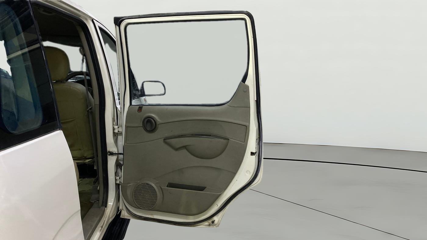 2013 Mahindra Quanto C4, Diesel, Manual, 97,159 km, RHS Rear Door