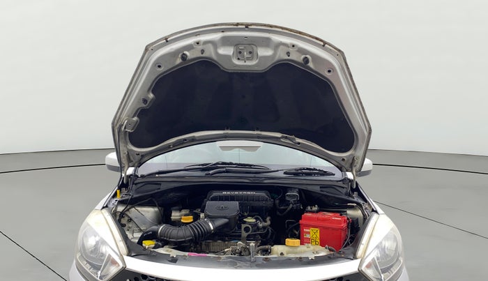 2016 Tata Tiago XT PETROL, Petrol, Manual, 63,782 km, Open Bonet