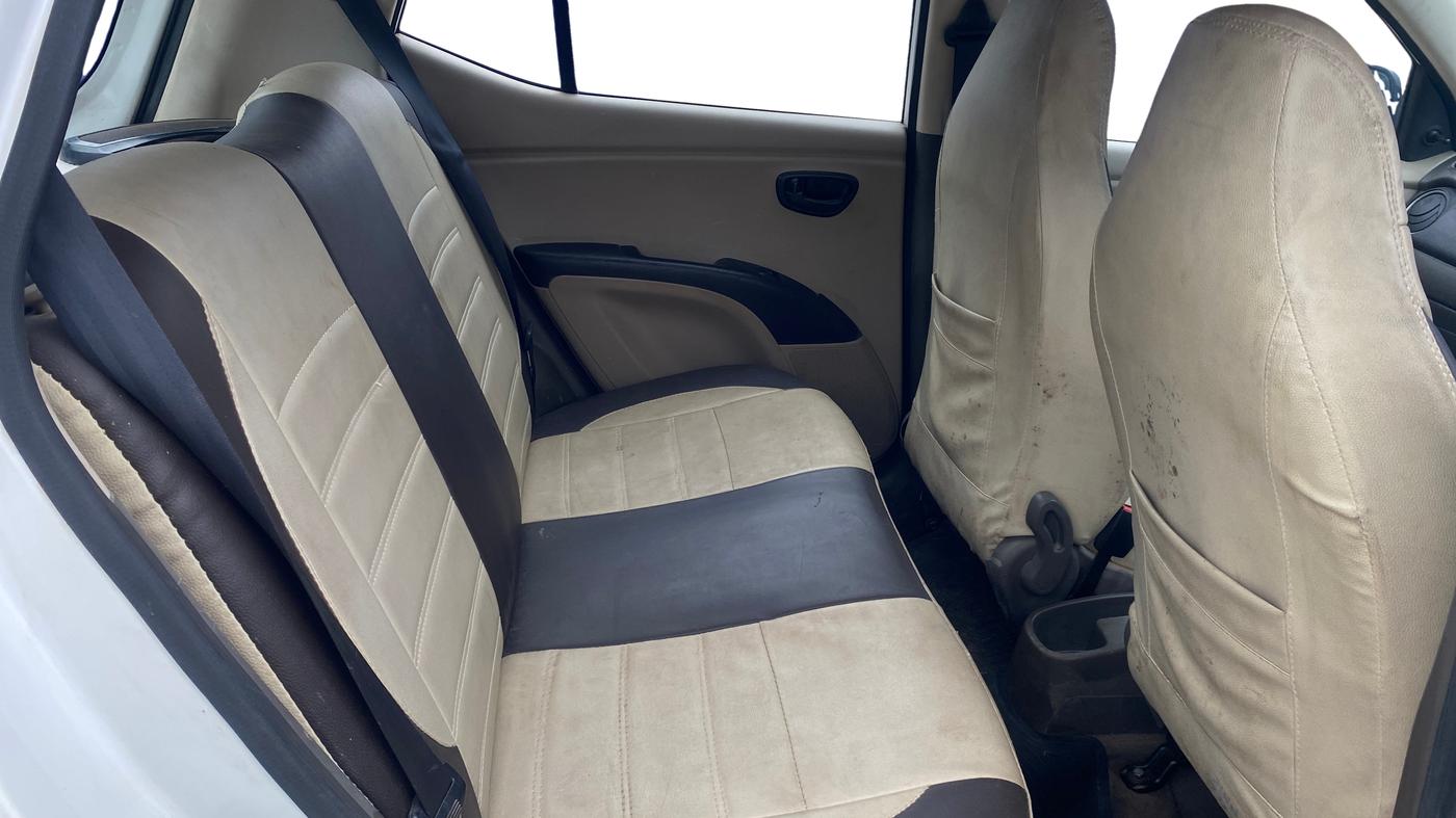 2014 Hyundai i10 MAGNA 1.1, Petrol, Manual, 63,382 km, Right Side Rear Door Cabin