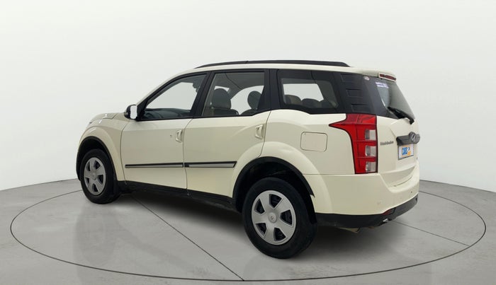 2017 Mahindra XUV500 W6, Diesel, Manual, 1,49,587 km, Left Back Diagonal