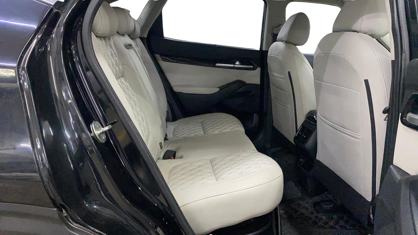 2022 KIA SELTOS HTX 1.5 PETROL, Petrol, Manual, 28,668 km, Right Side Rear Door Cabin