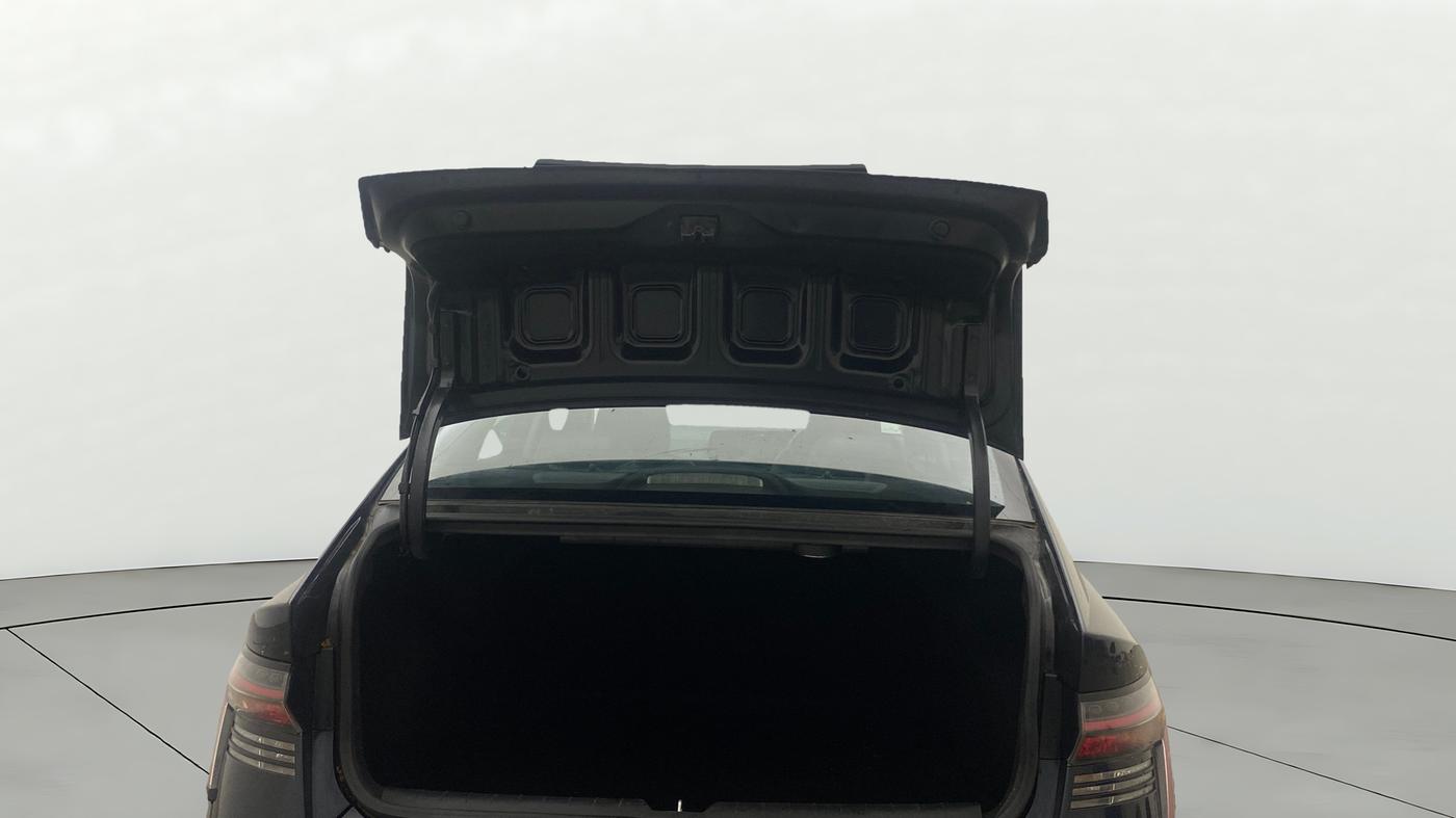 2023 Hyundai Verna SX (O) 1.5 TURBO PETROL MT, Petrol, Manual, 41,917 km, Boot Door Open
