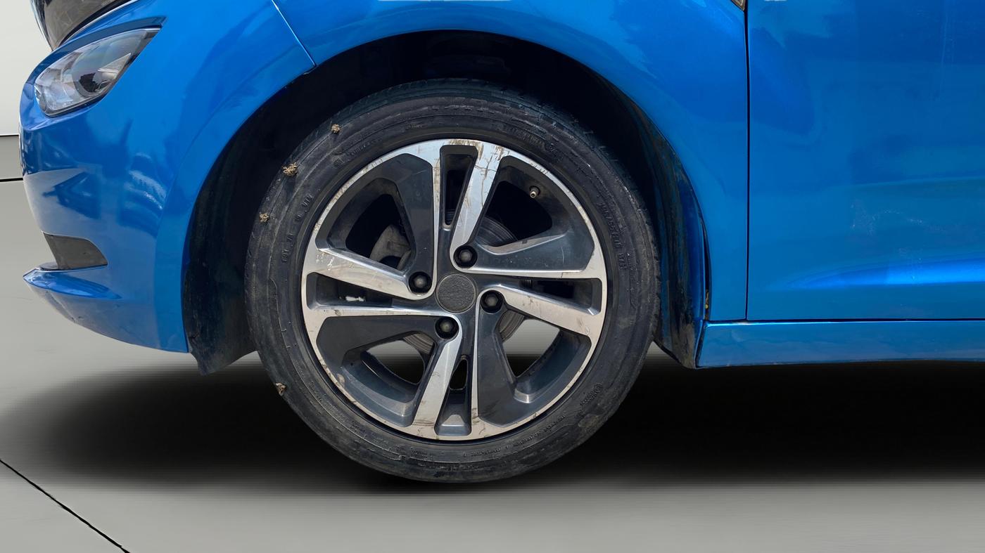 2021 Tata ALTROZ XZ PLUS I-TURBO PETROL, Petrol, Manual, 53,853 km, Left Front Wheel