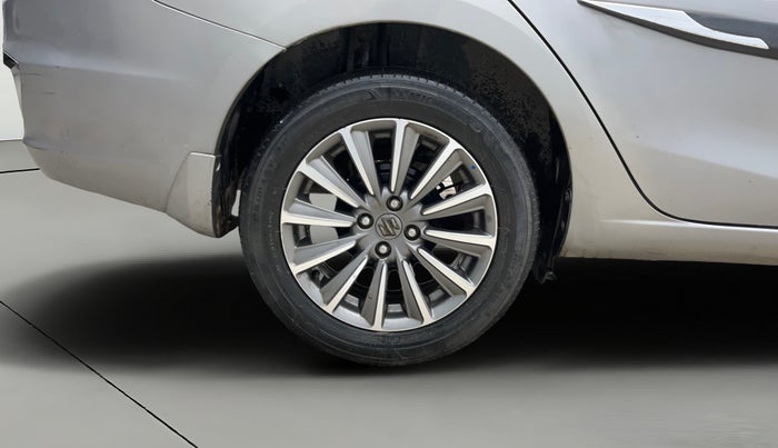 2018 Maruti Ciaz ALPHA 1.5 SHVS PETROL, Petrol, Manual, 68,462 km, Right Rear Wheel