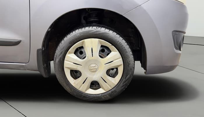 2014 Maruti Wagon R 1.0 VXI, Petrol, Manual, 52,808 km, Right Front Wheel