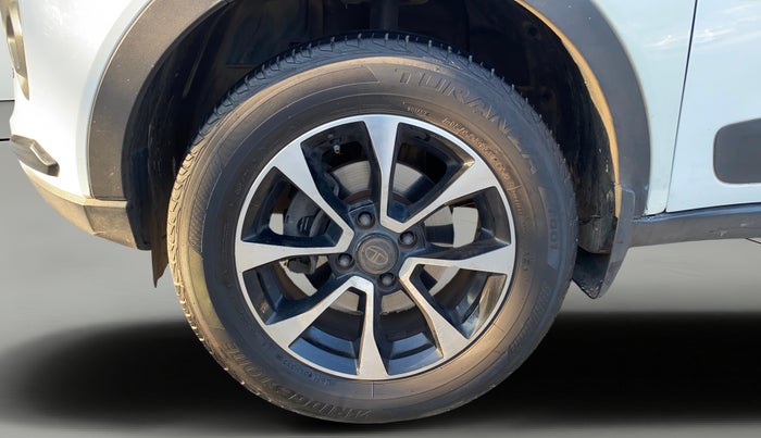 2021 Tata NEXON XZA PLUS PETROL, Petrol, Automatic, 66,326 km, Left Front Wheel