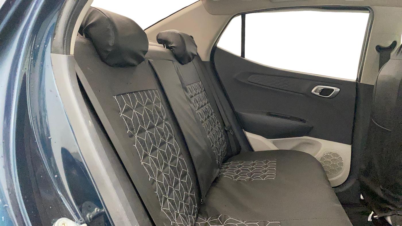 2022 Hyundai AURA SX 1.2 CNG, CNG, Manual, 58,723 km, Right Side Rear Door Cabin