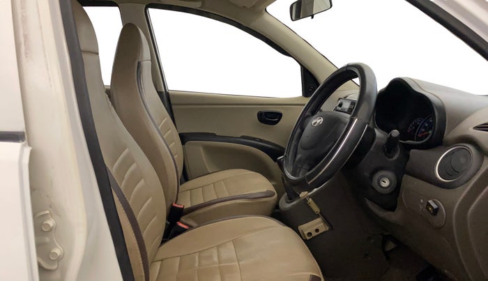 2014 Hyundai i10 MAGNA 1.1, CNG, Manual, 27,578 km, Right Side Front Door Cabin