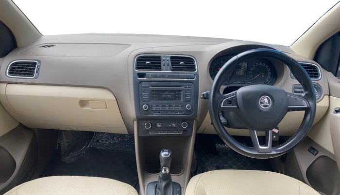 2016 Skoda Rapid 1.5 TDI CR STYLE PLUS AT, Diesel, Automatic, 75,952 km, Dashboard