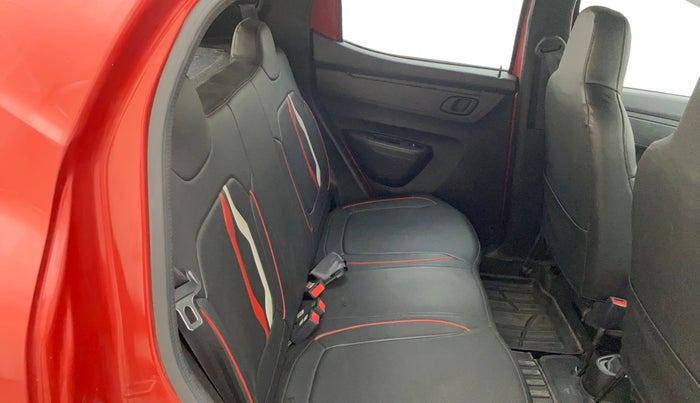 2022 Renault Kwid RXT 1.0 (O), Petrol, Manual, 8,354 km, Right Side Rear Door Cabin