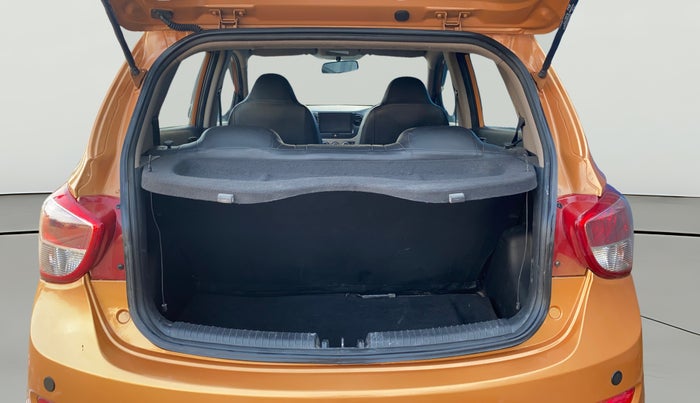 2015 Hyundai Grand i10 MAGNA 1.1 CRDI, Diesel, Manual, 75,672 km, Boot Open Zoomed View