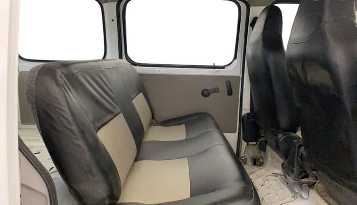 2018 Maruti Eeco 5 STR CNG WITH HTR, CNG, Manual, 80,045 km, Right Side Rear Door Cabin