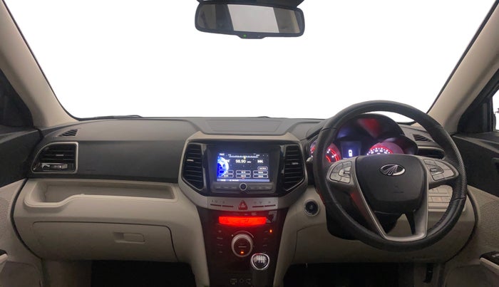 2022 Mahindra XUV300 W8 (O) 1.2 PETROL, Petrol, Manual, 33,154 km, Dashboard