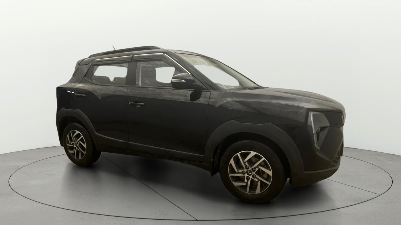 2025 Mahindra XUV 3XO AX5 1.2 L TCMPFI AT, Petrol, Automatic, 19,479 km, SRP