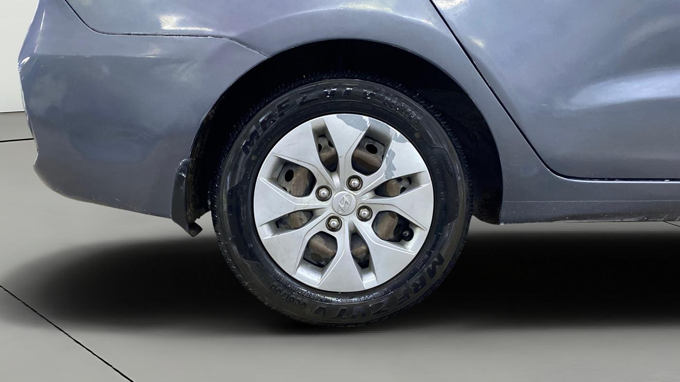 2018 Hyundai Xcent E+, Petrol, Manual, 60,248 km, Right Rear Wheel