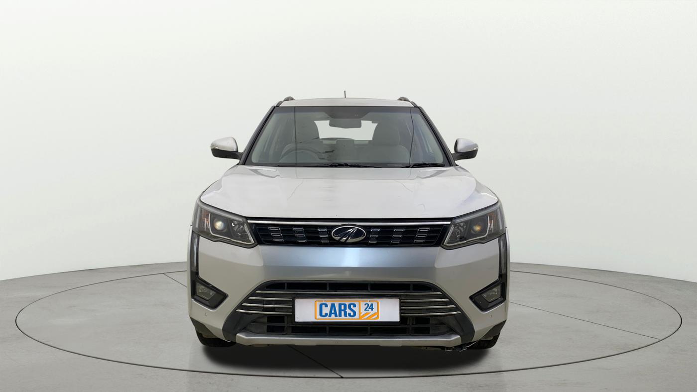 2020 Mahindra XUV300 W8 (O) 1.2 PETROL, Petrol, Manual, 1,03,639 km, Front