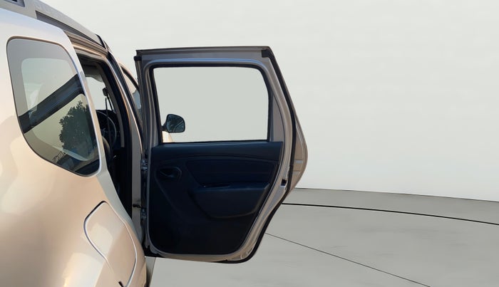 2017 Renault Duster RXS CVT, Petrol, Automatic, 55,281 km, RHS Rear Door