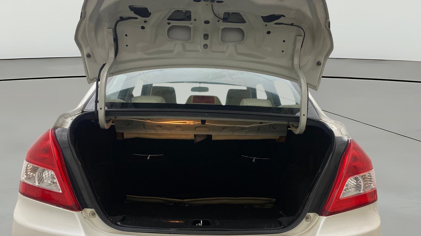 2015 Maruti Swift Dzire VDI, Diesel, Manual, 1,04,191 km, Boot Open Zoomed View