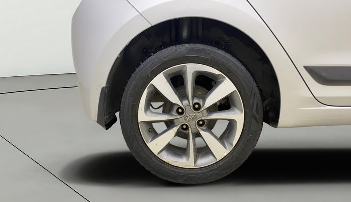 2016 Hyundai Elite i20 ASTA 1.2 (O), Petrol, Manual, 28,094 km, Right Rear Wheel