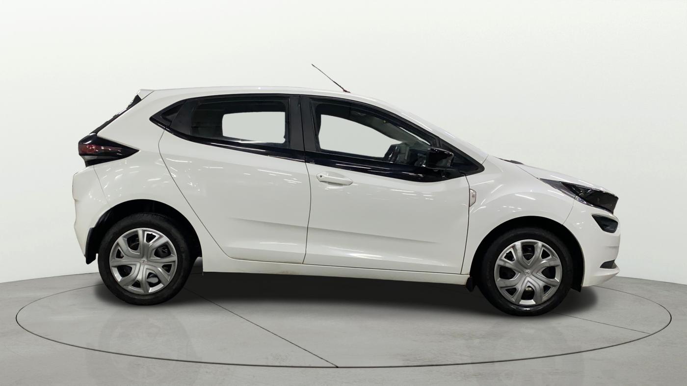 2022 Tata ALTROZ XM PLUS DIESEL, Diesel, Manual, 35,038 km, Right Side View