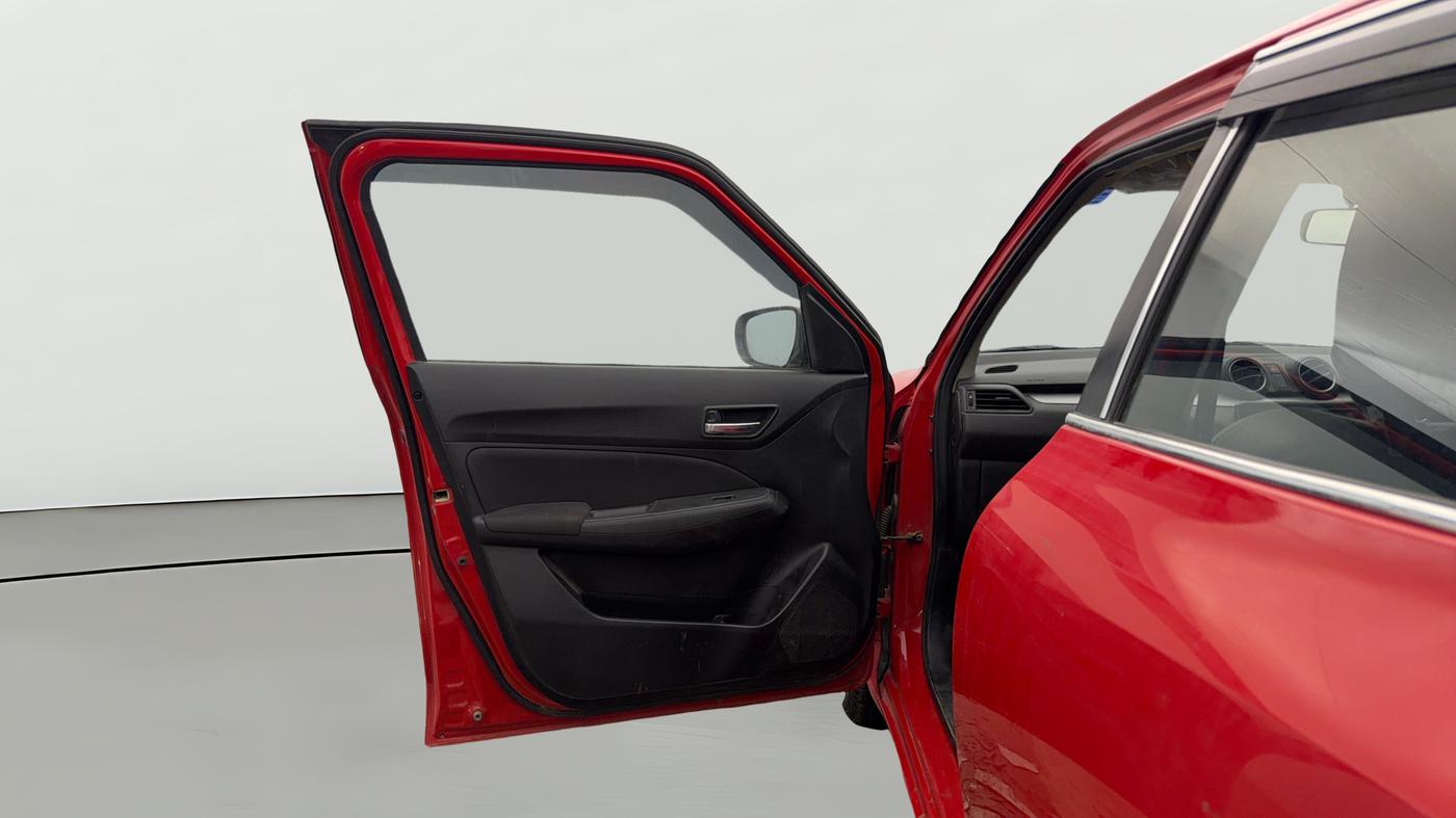 2023 Maruti Swift VXI, Petrol, Manual, 11,027 km, LHS Front Door