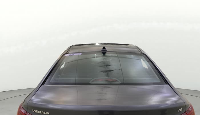 2018 Hyundai Verna 1.6 VTVT SX (O) AT, Petrol, Automatic, 16,665 km, Rear Windshield