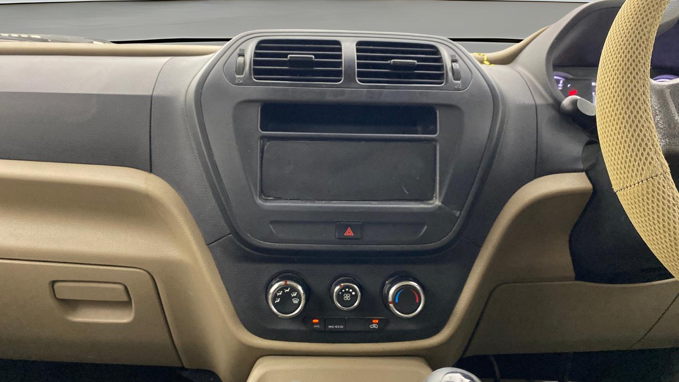 2023 Mahindra BOLERO NEO N 4, Diesel, Manual, 1,41,046 km, Air Conditioner