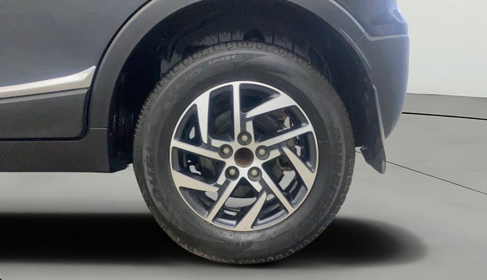 2022 Mahindra XUV300 W8 (O) 1.2 PETROL, Petrol, Manual, 33,154 km, Left Rear Wheel