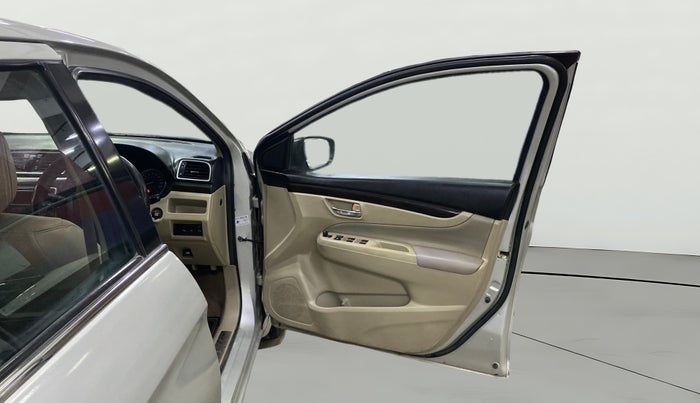 2017 Maruti Ciaz ZETA 1.4  MT PETROL, Petrol, Manual, 90,673 km, RHS Front Door