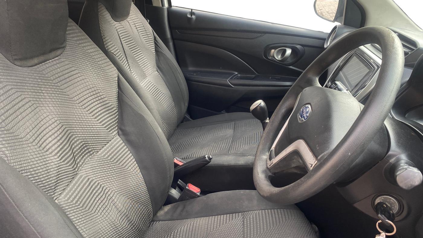 2018 Datsun Go A, Petrol, Manual, 88,316 km, Right Side Front Door Cabin