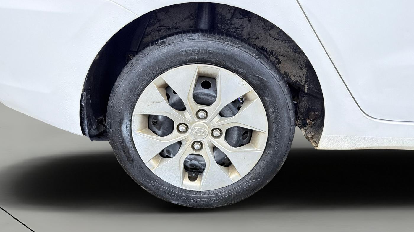2019 Hyundai Xcent S 1.2, Petrol, Manual, 55,582 km, Right Rear Wheel