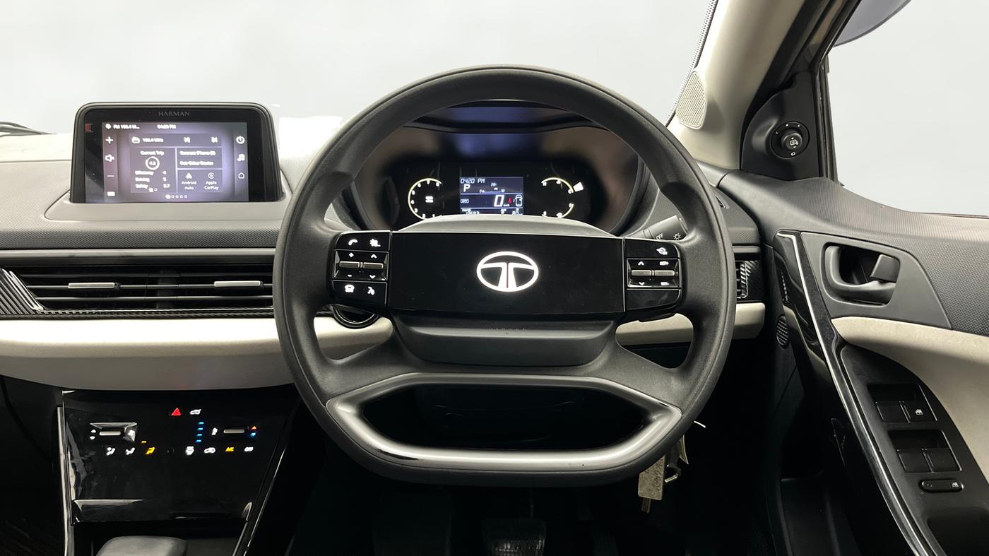 2025 Tata Curvv Pure Plus 1.2 Petrol 7DCA, Petrol, Automatic, 10,215 km, Steering Wheel Close Up