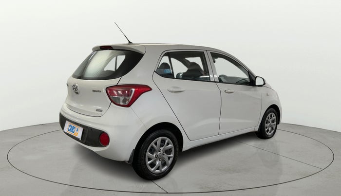 2017 Hyundai Grand i10 SPORTZ (O) 1.2 KAPPA VTVT, Petrol, Manual, 43,532 km, Right Back Diagonal