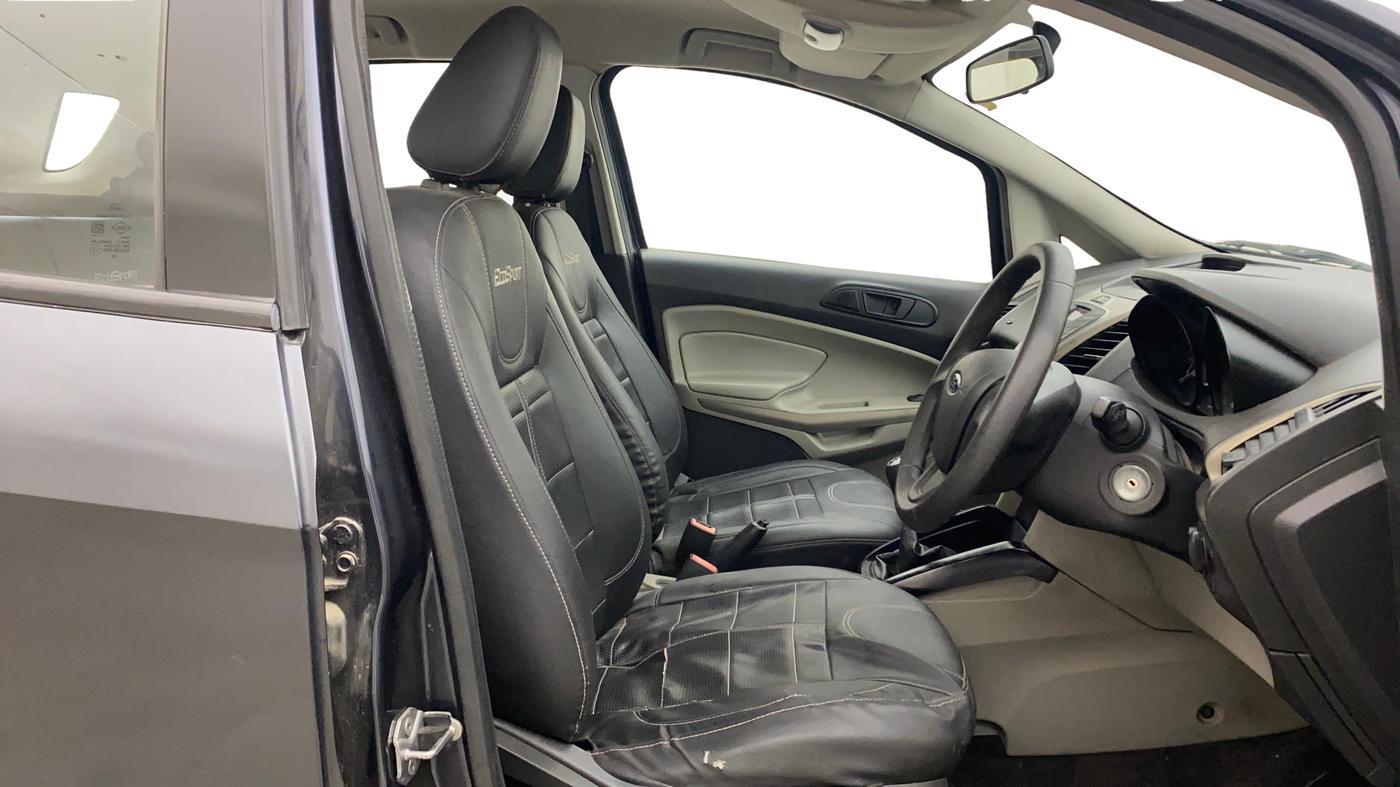 2014 Ford Ecosport AMBIENTE 1.5L DIESEL, Diesel, Manual, 1,06,742 km, Right Side Front Door Cabin