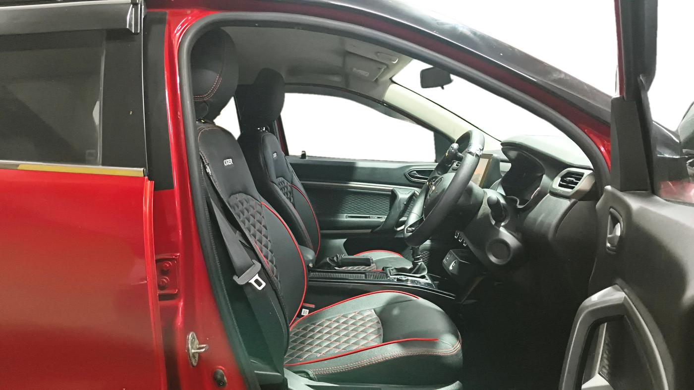 2021 Renault Kiger RXZ MT DUAL TONE, Petrol, Manual, 15,662 km, Right Side Front Door Cabin