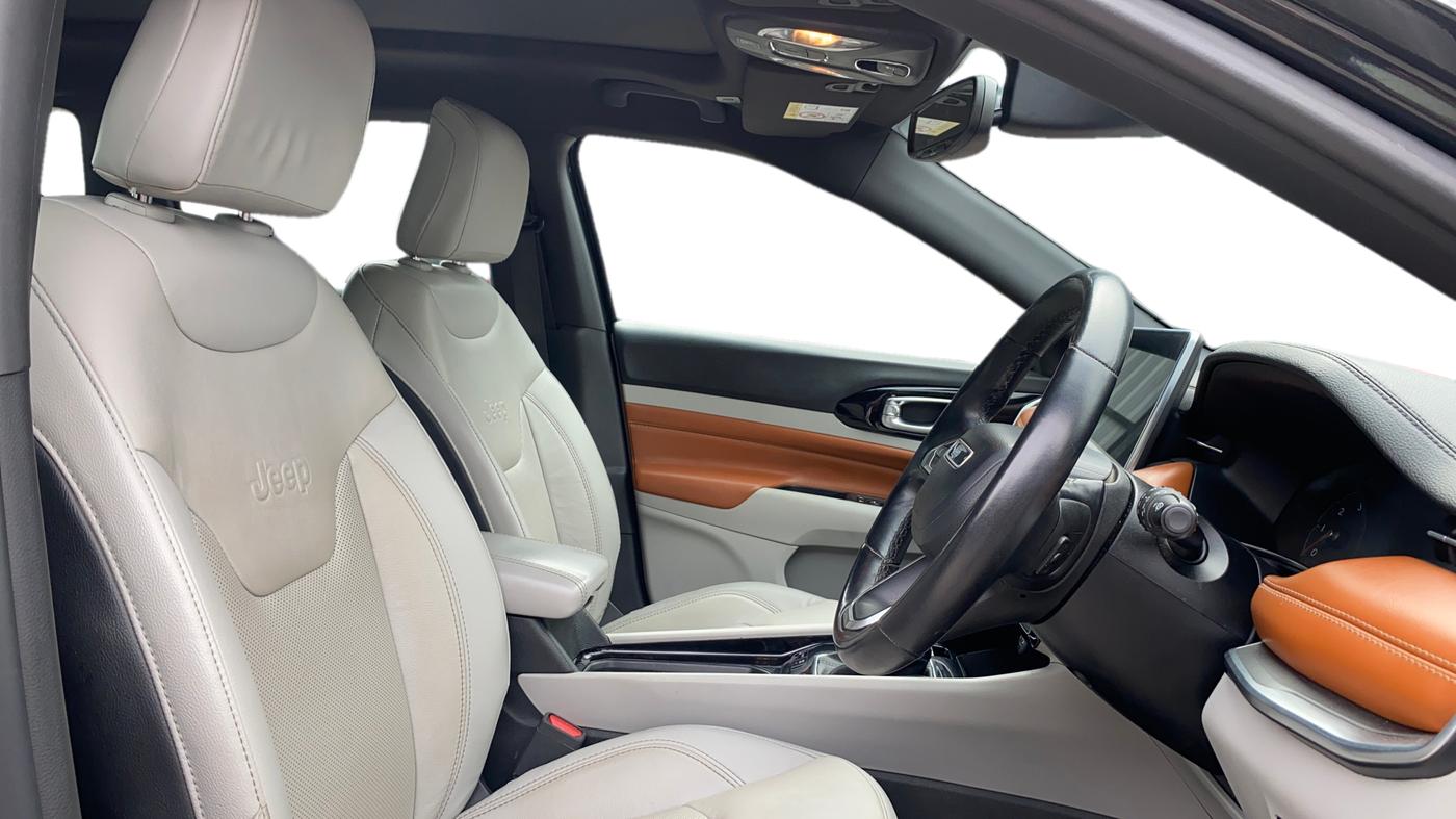 2023 Jeep Compass LIMITED (O) 2.0 DIESEL 4X4 AT, Diesel, Automatic, 57,861 km, Right Side Front Door Cabin