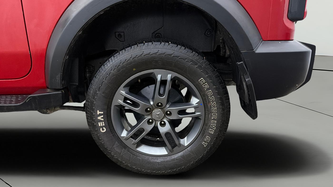 2023 Mahindra Thar LX D 4WD AT CONVERTIBLE, Diesel, Automatic, 46,046 km, Left Rear Wheel
